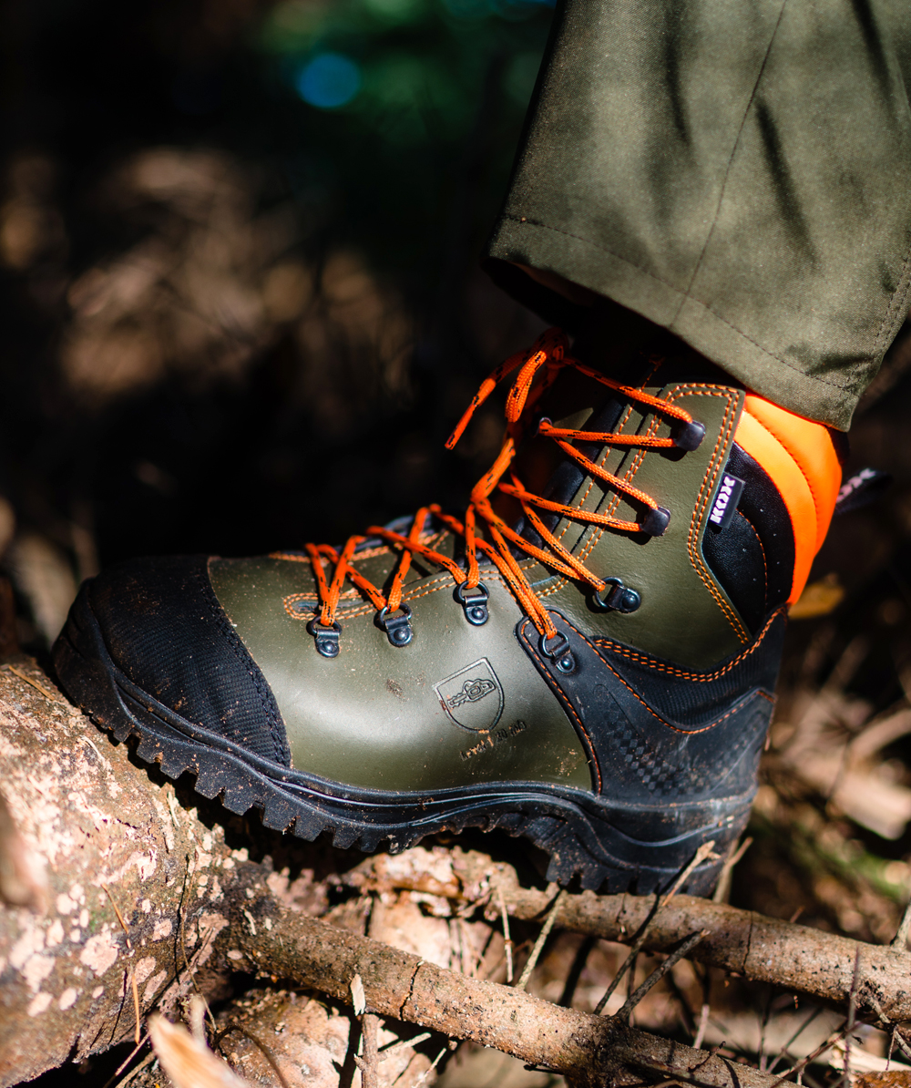 KOX  SCHNITTSCHUTZSTIEFEL IM VERGLEICH 